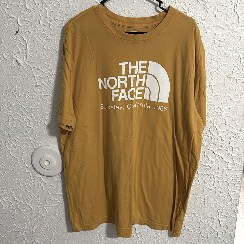 Men’s North Face XXL T-Shirt Mustard
